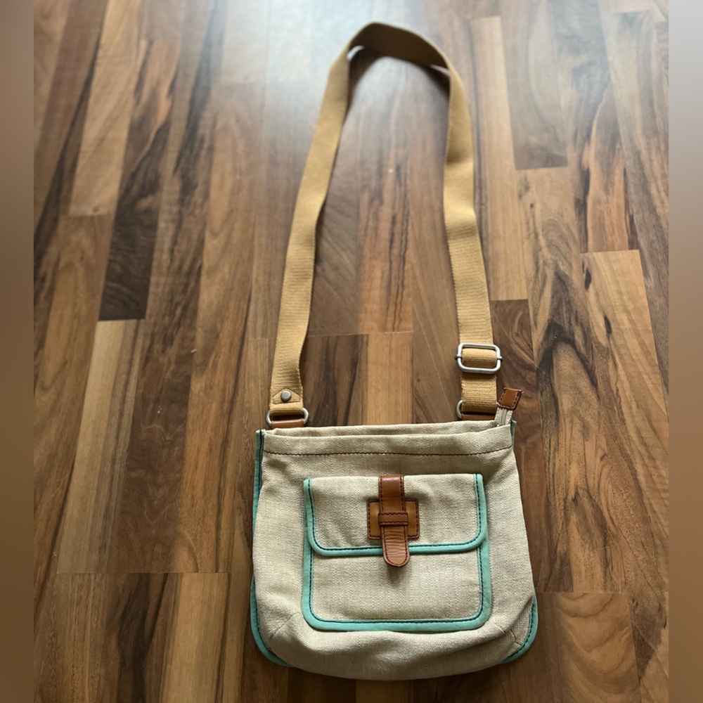Fossil cross-body bag